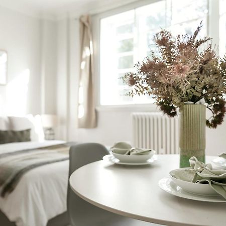 Beautifully Presented Centrally Located Studio Apartment Londra Exterior foto