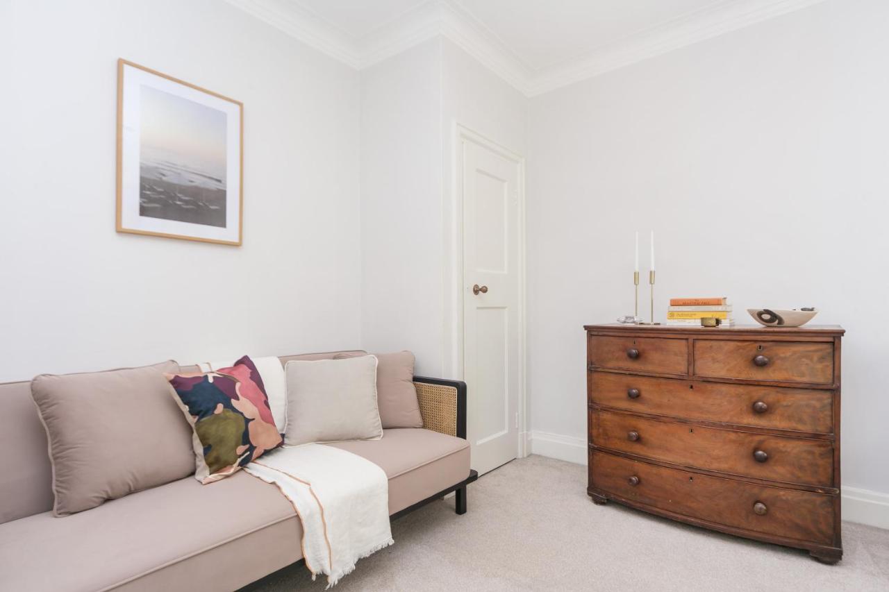 Beautifully Presented Centrally Located Studio Apartment Londra Exterior foto